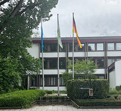 Beflaggung anlässlich der konstituierenden Sitzung des Stadtrates am Dienstag, 12. Mai